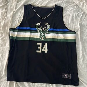 Fananatics 3XL Giannis Antetokounmpo black jersey